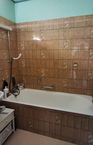 Avant le changement de baignoire metz