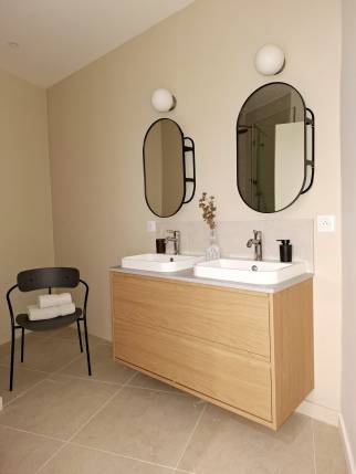 Transformation et division d'un appartement en 1 T2 et 1 T3 destinés à la location, Lyon (69009)