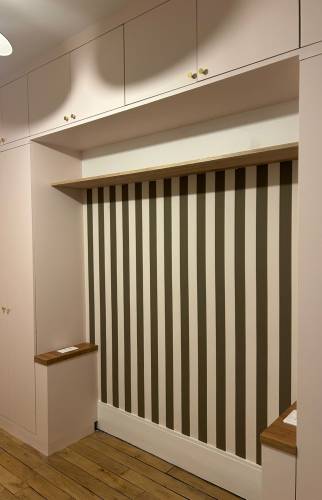  Aménagement de chambre sur mesure avec dressing, rangements et tête de lit intégrés à paris 