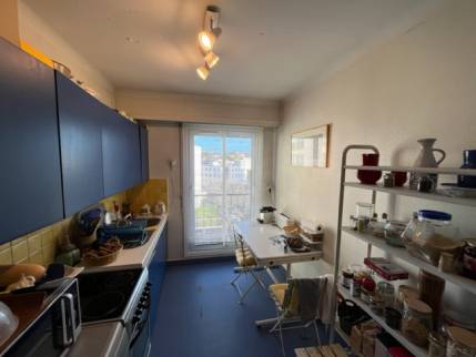 Cuisine d'un appartement avant travaux de rénovation - Nantes 44