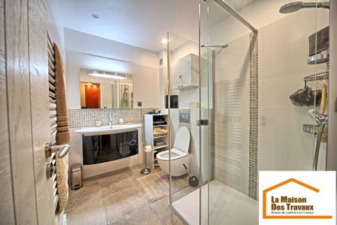 Nouvelle salle de bai au rez-de-chaussée (Varennes-Jarcy 91480)