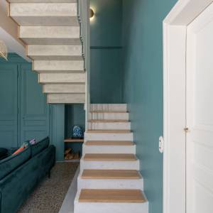 Escalier béton intégré dans une demeure du XIXe siècle