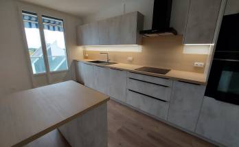 Cuisine aménagée avec ilot