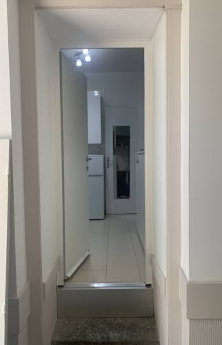 entrée vue de l’intérieur renovation appartement Saint-Jacques-de-la-Lande