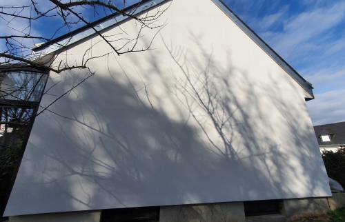 Pose de l'isolant plaques de polystyrènes fixées