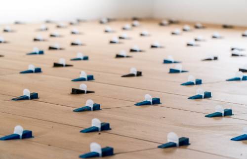 Artisan pose parquet