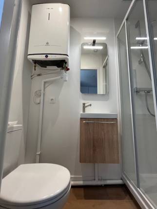 Nouvelle salle de bain dans un studio rénové - Nantes 44
