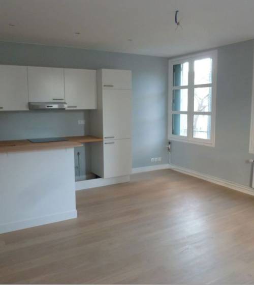 cuisine, murs, plafond et sol après rénovation à Cournon-d'Auvergne