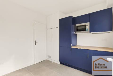 renovation-cuisine-gennevilliers-les-gresillons-05-plan-travail-bois-cuisine-bleue