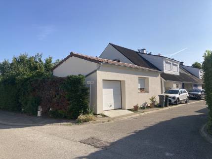 Extension de maison à Marcy l'Etoile (69280) pour créer un salon en plus et un grand local à vélo