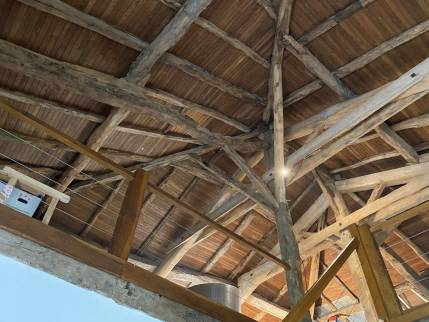 Rampants sous toiture avant travaux d'isolation et revêtement - Montauban 82000