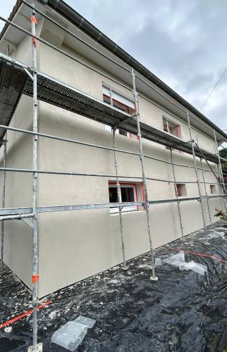 chantier en cours avec facade