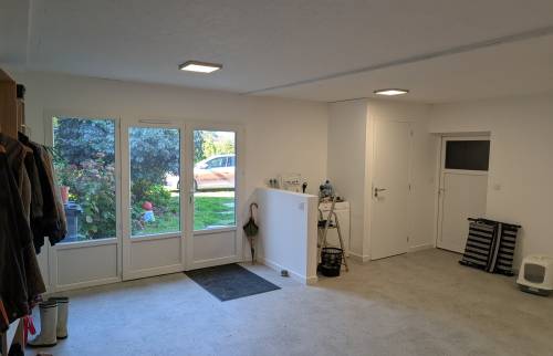 Entrée rénovée – aménagement terminé face 1