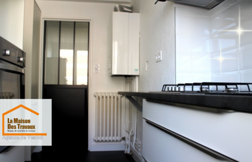 Rénovation de cuisine entre Luxeuil-les-Bains et Lure : un espace moderne et fonctionnel grâce à des artisans de confiance.