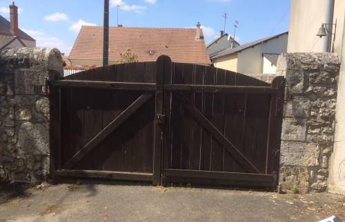 Ancien portail bois, vue intérieure