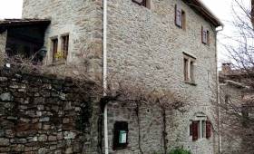 Vue extérieure d’un mas dans les Cévennes La Maison Des Travaux d’Alès