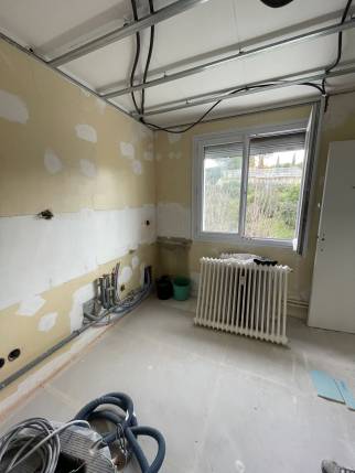 Travaux préparatoires à l'installation de cuisine en cours - Valence 26000