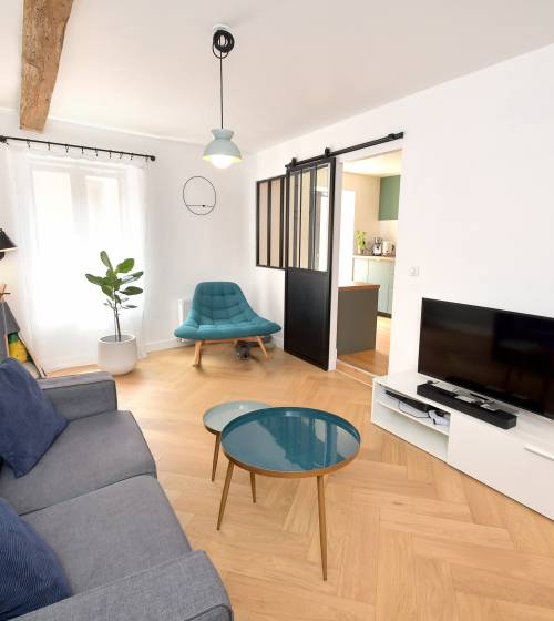 Création d’un salon cuisine – chantier de rénovation à Vénérieu