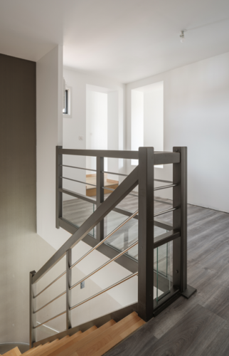 Surélévation de 35 m² en ossature bois au coeur de Vertou - escalier sur mesure