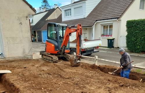 Marcy l'Etoile (69280) : travaux de maçonnerie pour construire une extension de plain pied  : terrassement