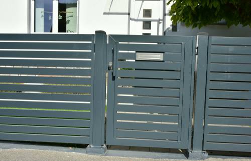 portail avec porte  - La Maison Des Travaux