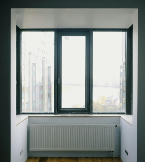 fenêtres en aluminium gris anthracite
