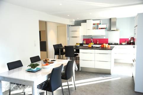 Cuisine ouverte rénovée à Combourg