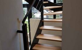 Départ de l'escalier après rénovation (Montgeron 91230)
