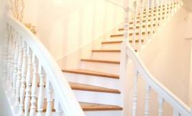 Installation d'un nouvel escalier