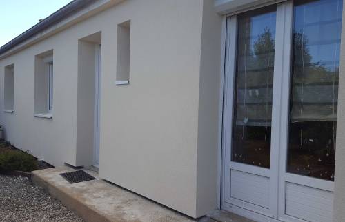 ITE avec bardage PVC et changement de mnuiseries en PVC à Meaux (77100)