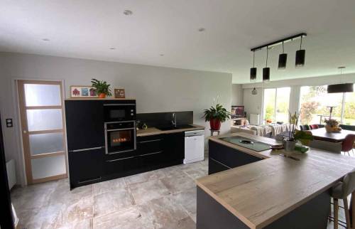 Réalisation d'une cuisine ouverte à La-Chapelle-Saint-Sauveur 44370 La Maison Des Travaux d’Ancenis