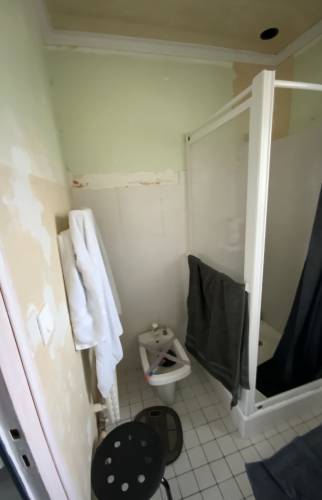 Salle de bain avant travaux 