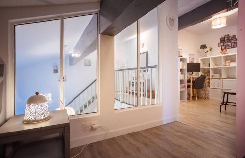 Verrières d'atelier donnant sur le salon