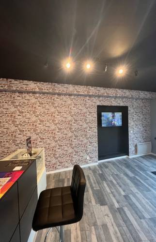 Mur de briques en trompe l'oeil