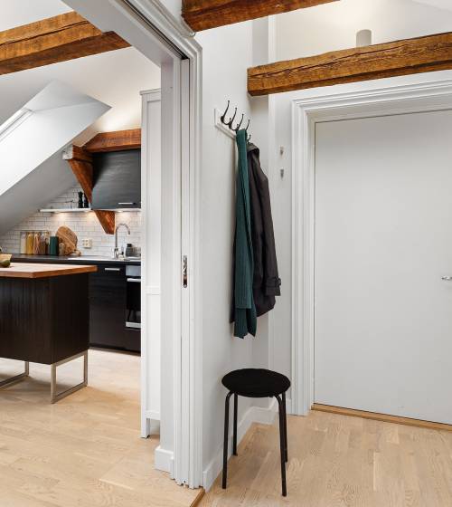 Rénovation intérieure ancienne bâtisse avec poutres apparente Velus et cousuine ouverte à Guérard (77580)