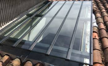 Pose nouvelle verrière de toit et rénovation tuiles éndommagées lors de l'intégration - Aubagne - 13400 -