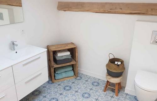 Salle de Bains dans les combles près de Saintes