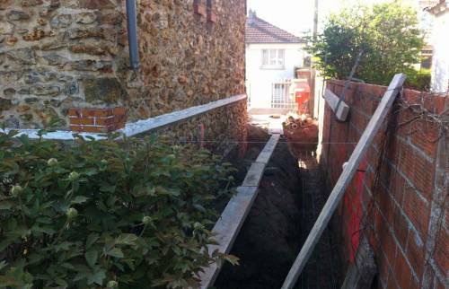 Terrassement d'un agrandissement de maison à Vaires sur marne
