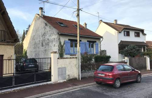 Rénovation de maison à Carvin : état initial de la façade et du pignon avant travaux.