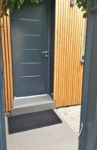 Extension moderne en bois à Grenoble Sud (38100)