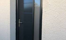 Installation d'une porte d'entrée à Deauville