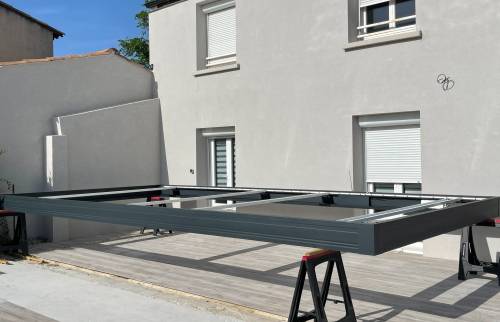 Avant  installation pergola bioclimatique
