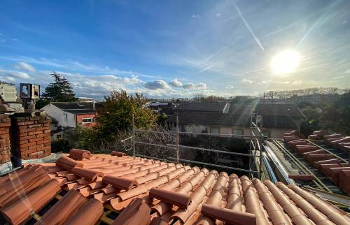 Pose des tuiles canal