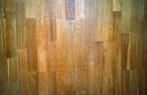 focus sur le parquet, poncé, vitrifié, vernis ! 