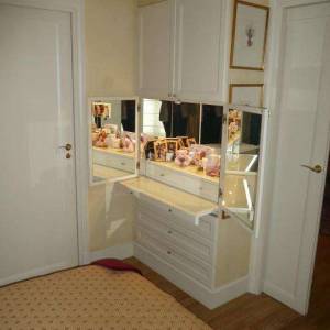 Aménagement intérieur bureau d'appoint - Chambre avec création d'une coiffeuse sur-mesure