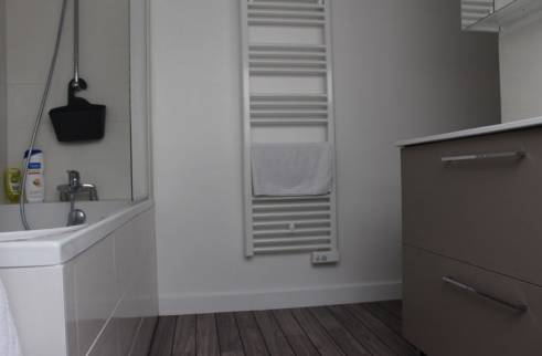 Salle de bain sous combles Talant