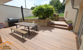 Création d'une terrasse bois moderne à Charavines