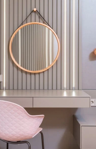 Coin coiffeuse dans chambre parentale