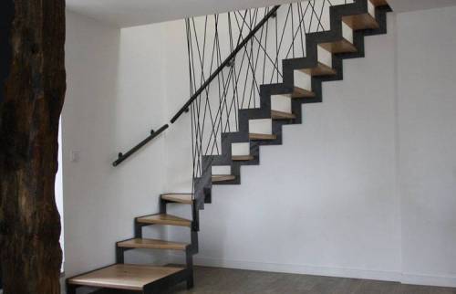 Installation d’escalier dans une maison à Montbrison (42 600)