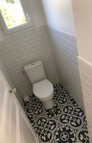 Rénovation des toilettes d'une maison à Deauville